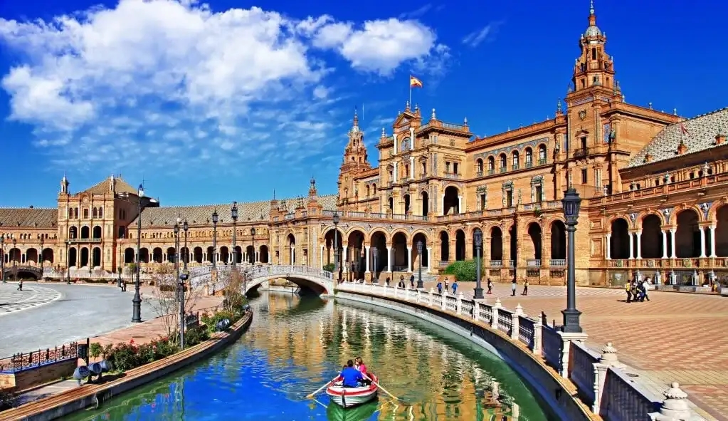 Панорама міста в Іспанії